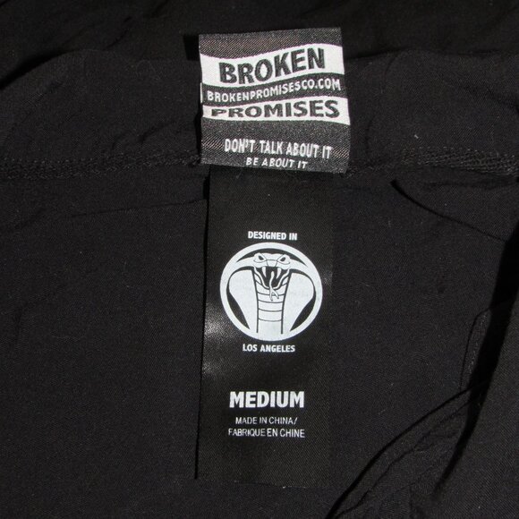 Broken Promises Grim Reaper Embroidered Button Front Shirt sz M Goth Scary - Picture 5 of 5